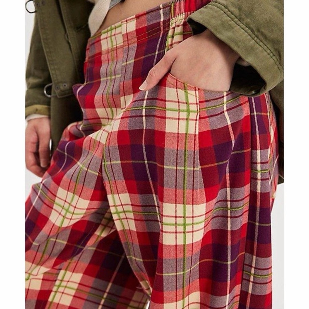 NWT Free People Nice Choice Pull-On Pant Wine combo lantern plaid Medium - Picture 3 of 11